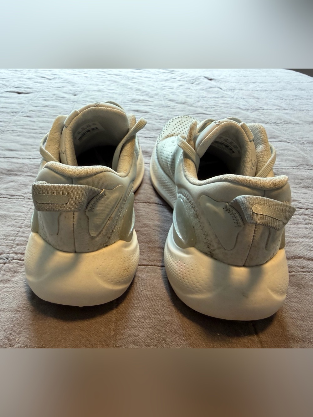 Lululemon Women’s Beyondfeel Trail Running Shoes View 4